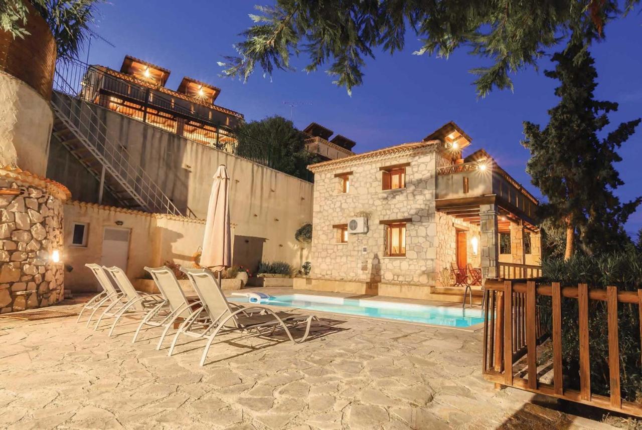 Eleni Vassilikos Zakynthos